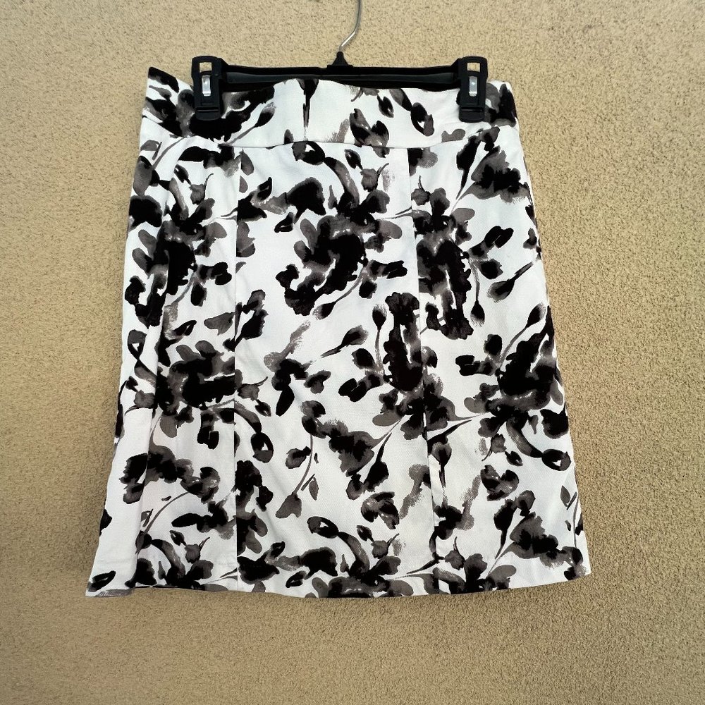 H & M Black & White Skirt